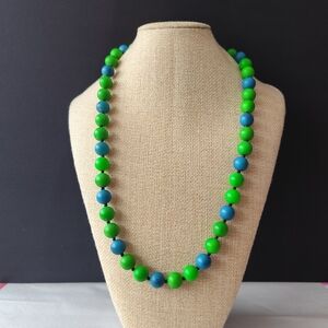 3/$25💙Green and Blue Beaded Necklace